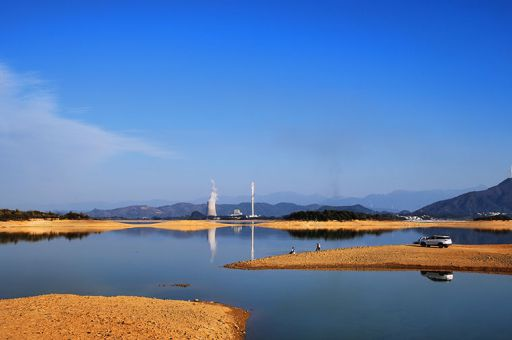 媒体：经济霸凌损人害己是历史结论 关税战无赢家